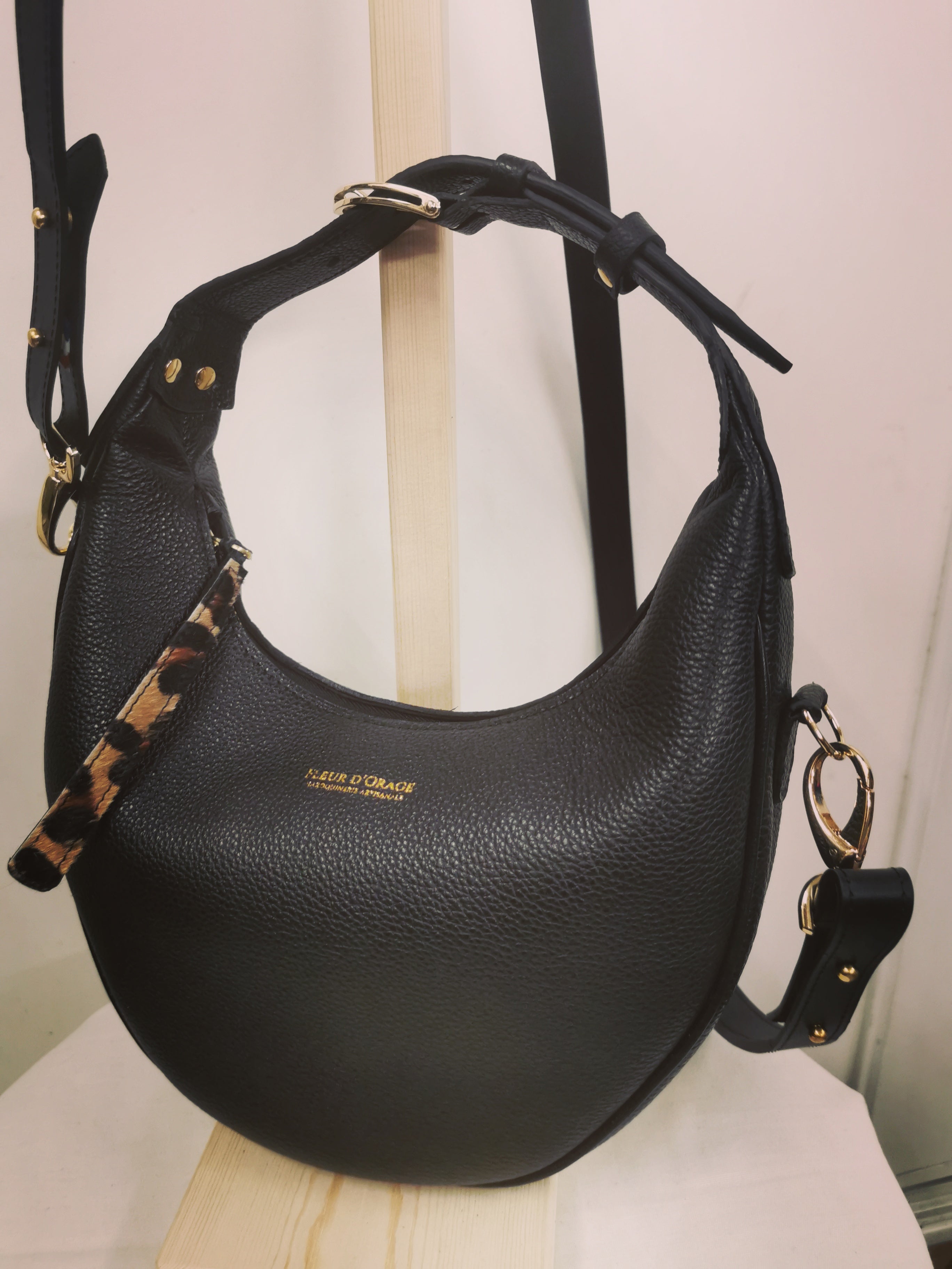 fleur-d-orage-dune-ms-sac-main-cuir-grain-noir image 2