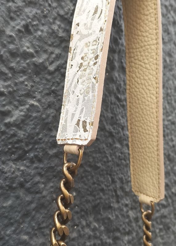 camille-guiraud-sacs-marine-sac-main-beige-dentelle-dor image 2