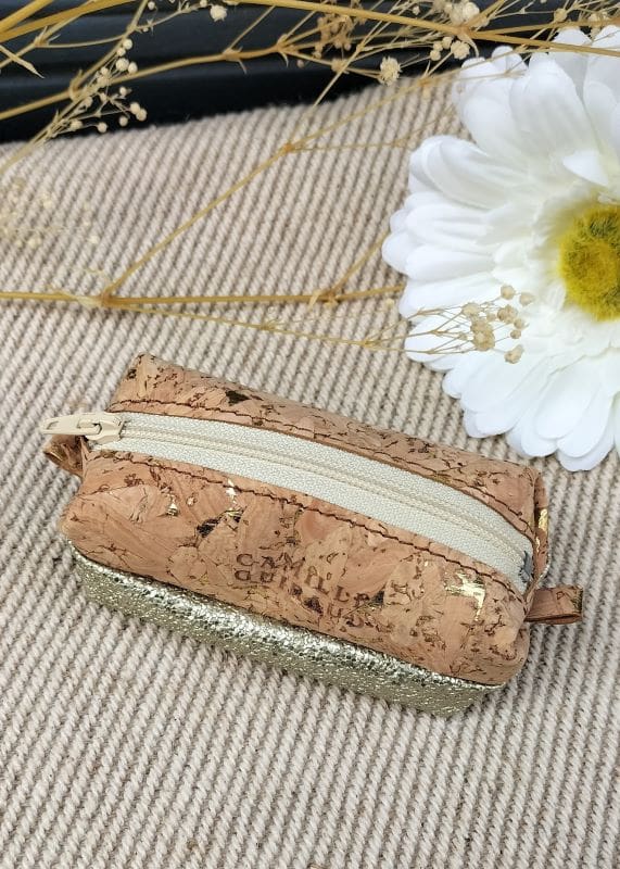 camille-guiraud-baby-trousse-li-ge-dor-simili-caviar-dor image 1