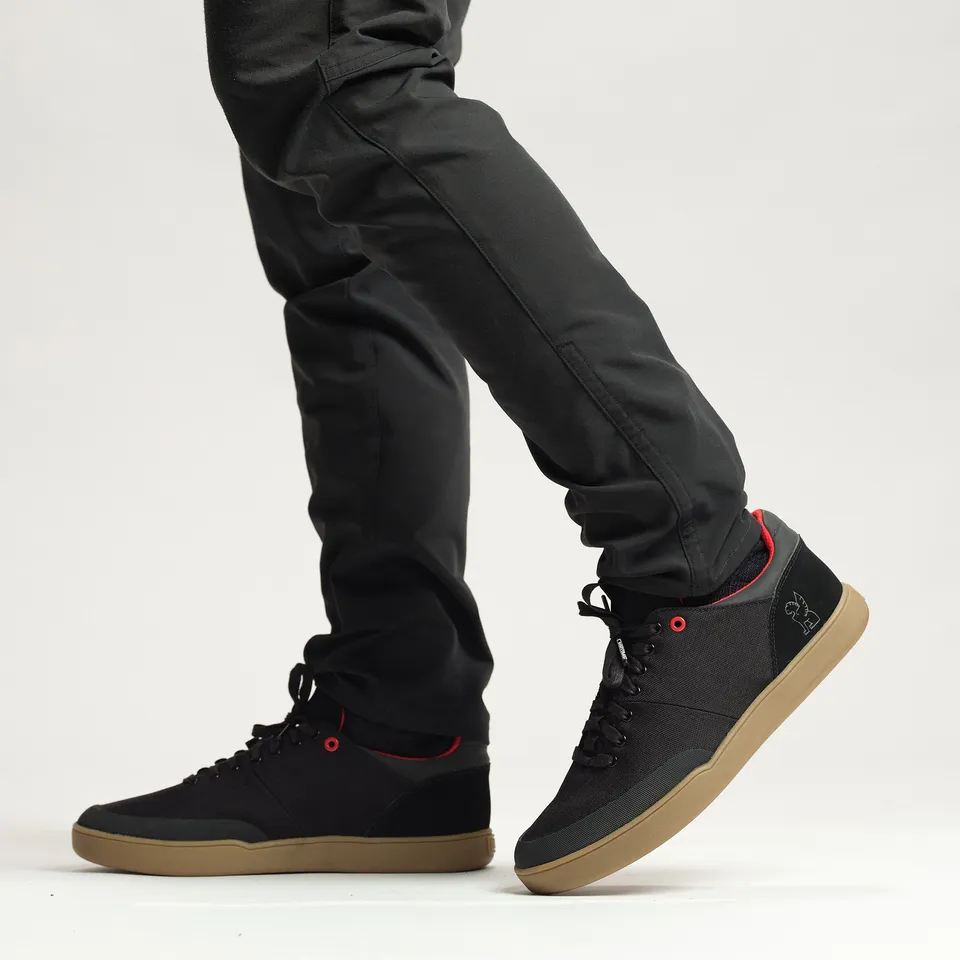 chrome-bromley-low-basket-basse-vegan-noir-lacets image 1