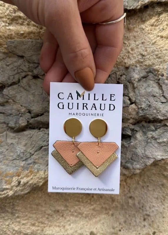 camille-guiraud-boucles-suzanne-rose-pastel-boucles-d-oreilles-cuir image 1
