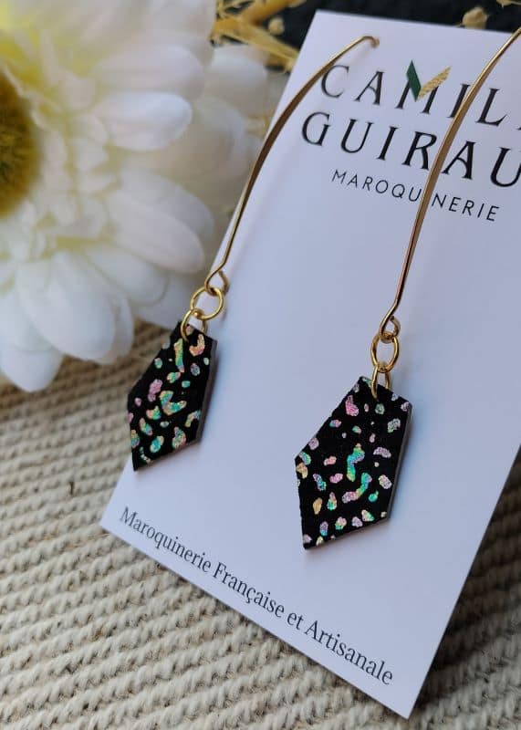 camille-guiraud-pendantes-horlographique-boucles-li-ge image 1