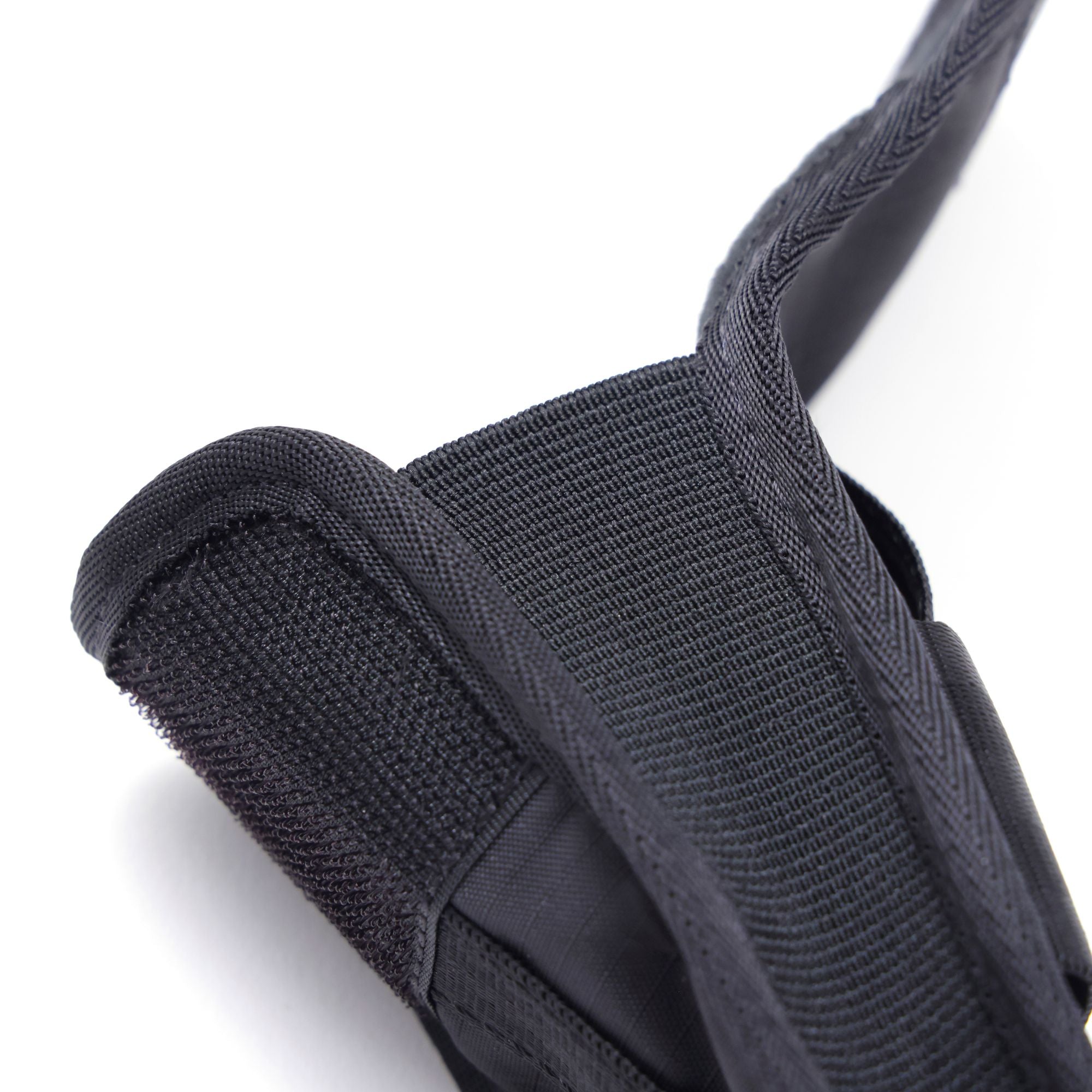 chrome-sunglass-pouch-pochette-lunettes-noir-matelass-e image 5