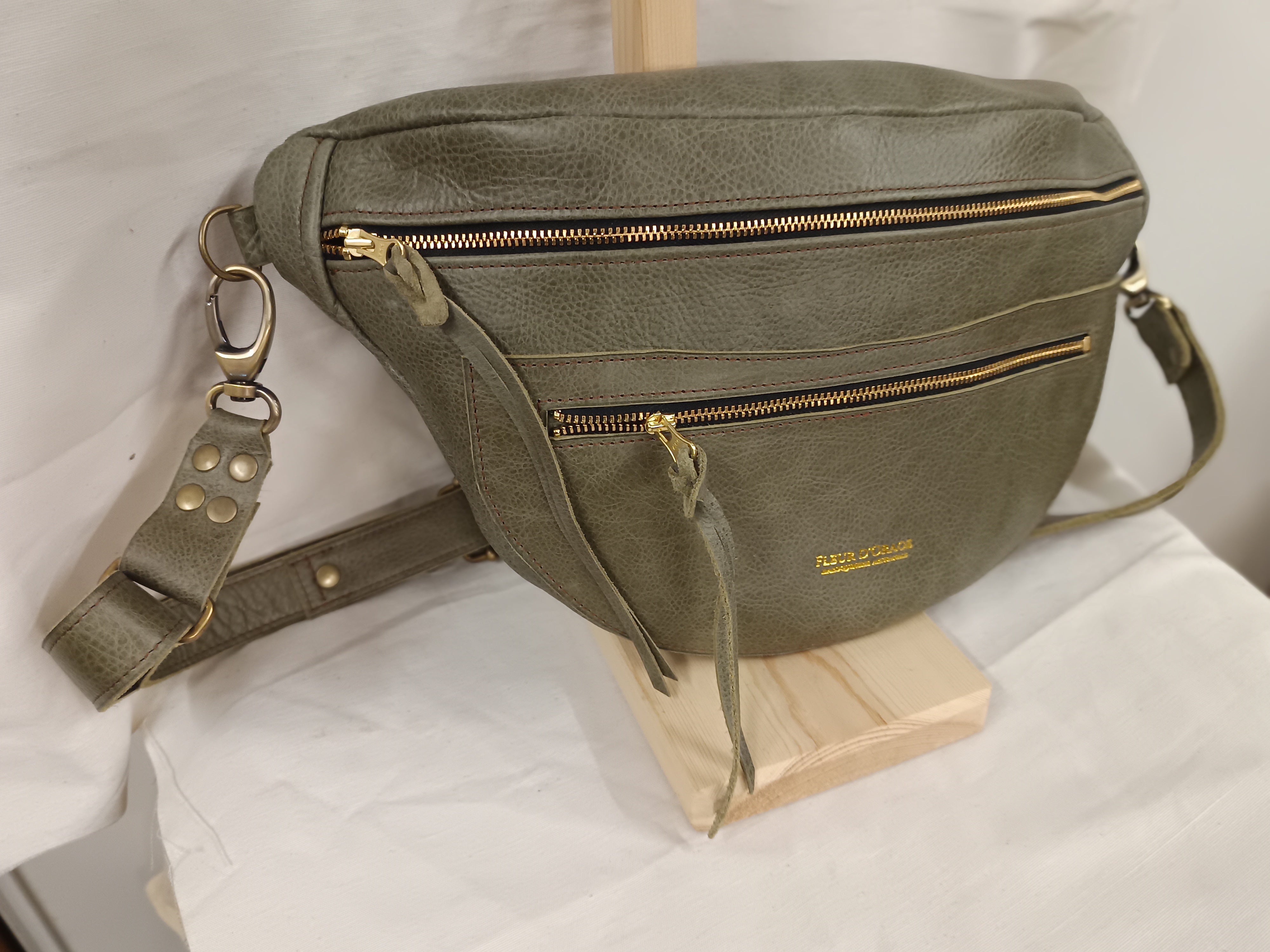 fleur-d-orage-banane-xl-sac-banane-cuir-kaki image 3