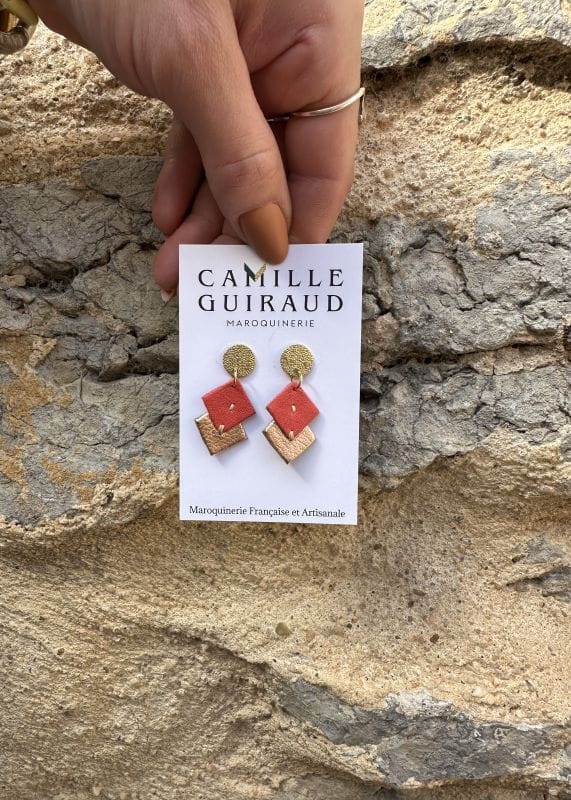 camille-guiraud-rondes-boucles-d-oreilles-corail-dor image 1