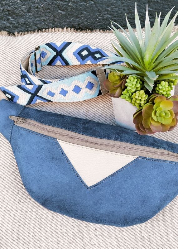 camille-guiraud-manon-bleu-jean-beige-sac-banane-cuir image 1