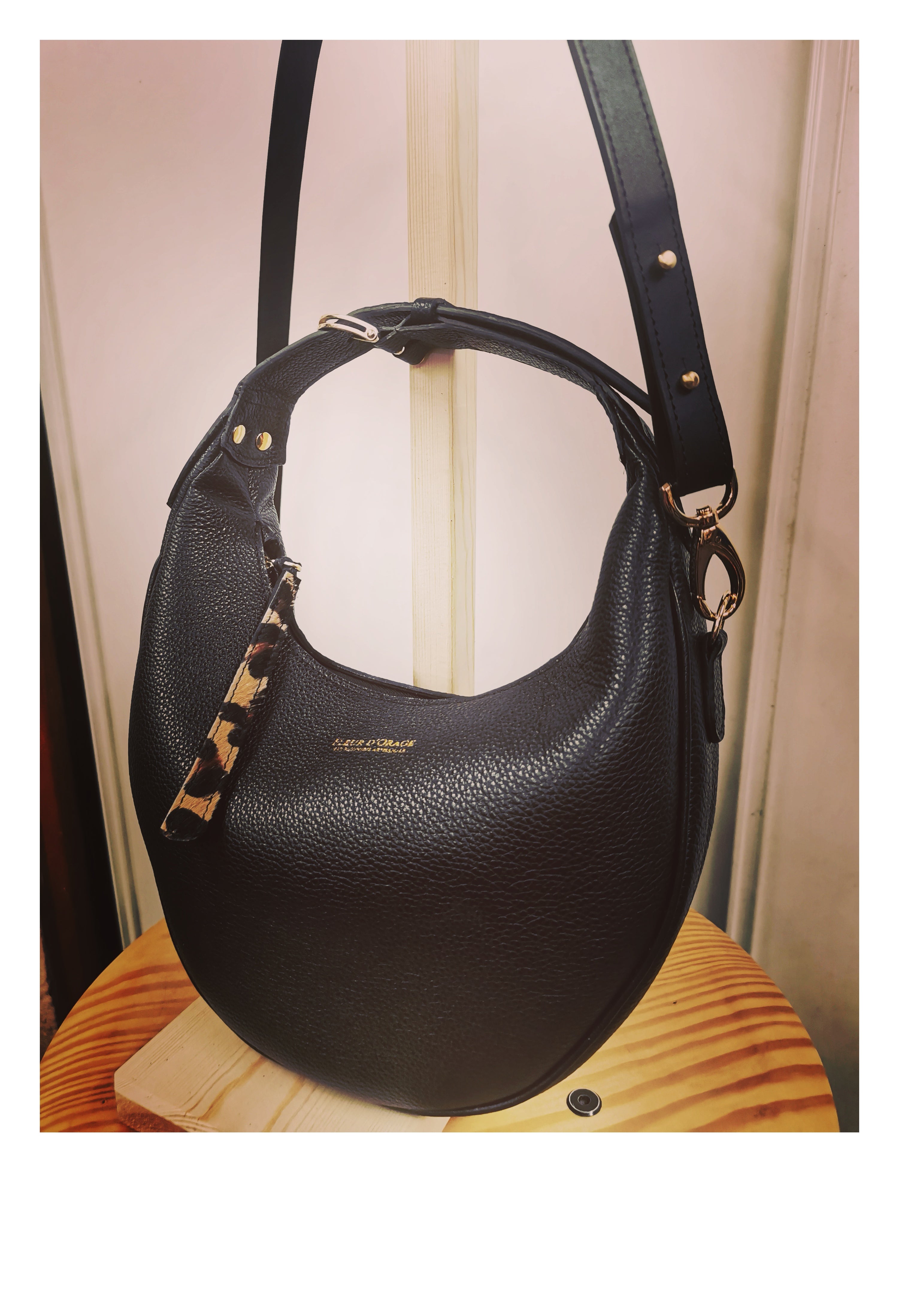 fleur-d-orage-dune-ms-sac-main-cuir-grain-noir image 1