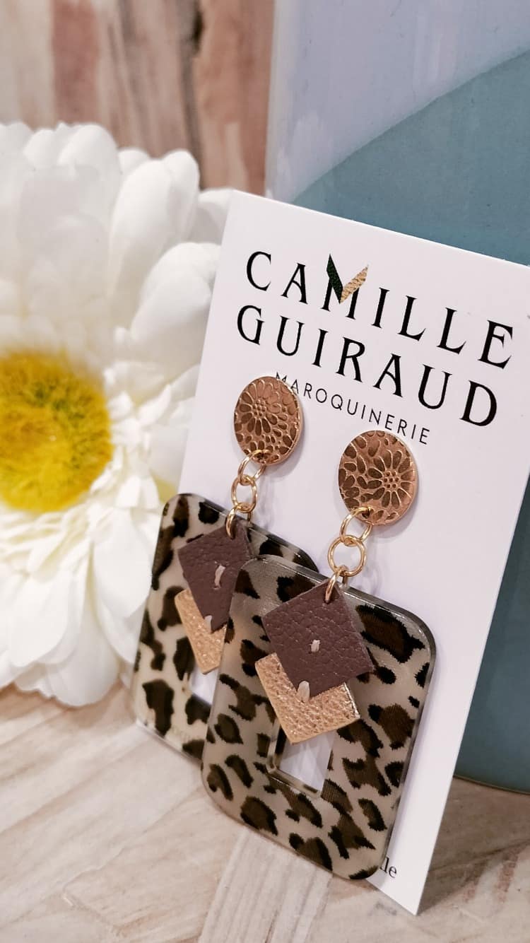 camille-guiraud-boucles-julie-gu-pard-dor-boucles-d-oreilles-cuir image 2
