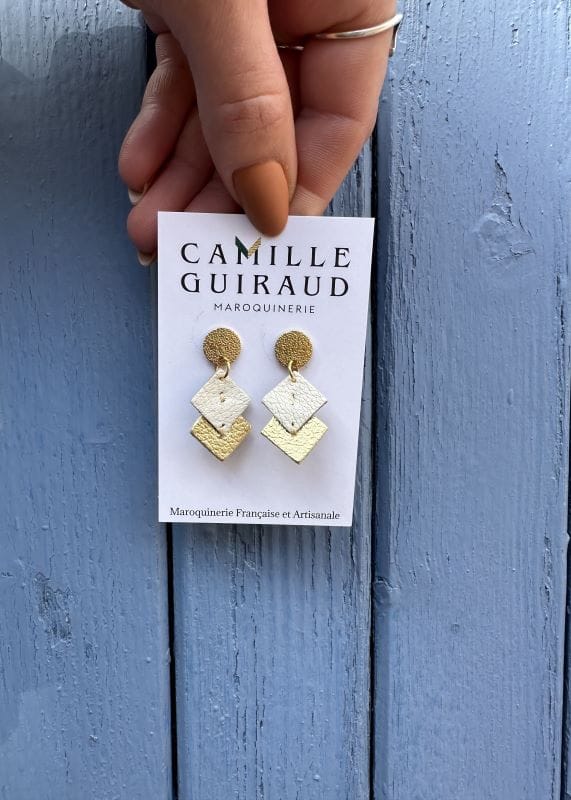 camille-guiraud-boucles-rondes-blanc-dor-cuir-acier-inoxydable image 1