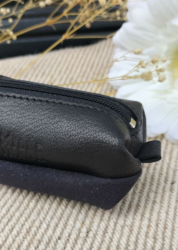 camille-guiraud-baby-trousse-cuir-noir-trousse-alcantara-noir image 2