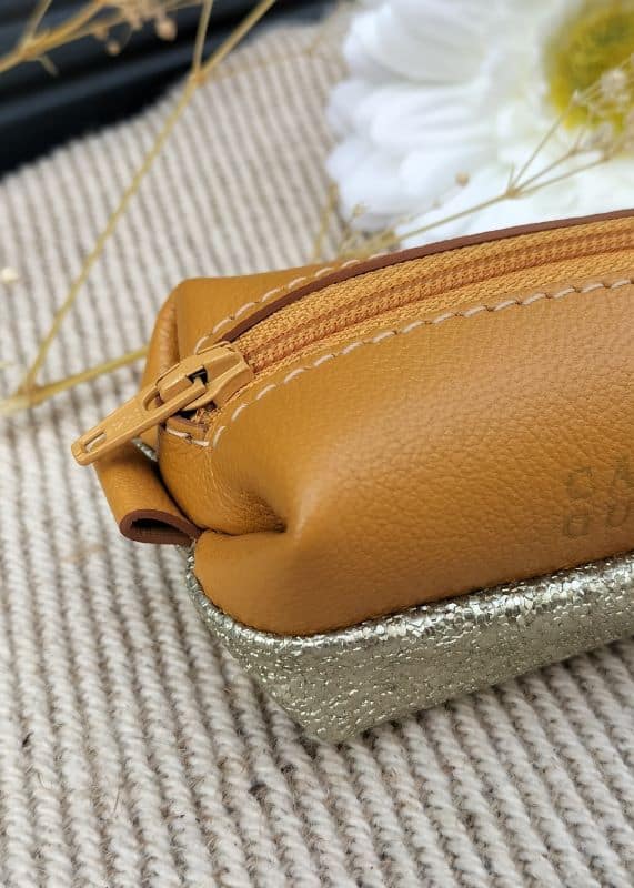camille-guiraud-baby-trousse-mini-trousse-jaune-moutarde-dor image 3