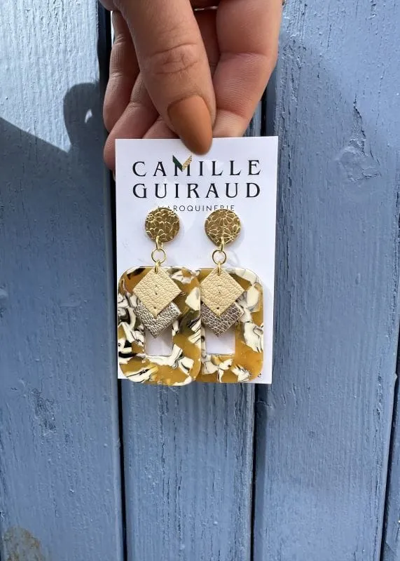 camille-guiraud-julie-boucles-d-oreilles-rectangle-moutarde-beige image 1