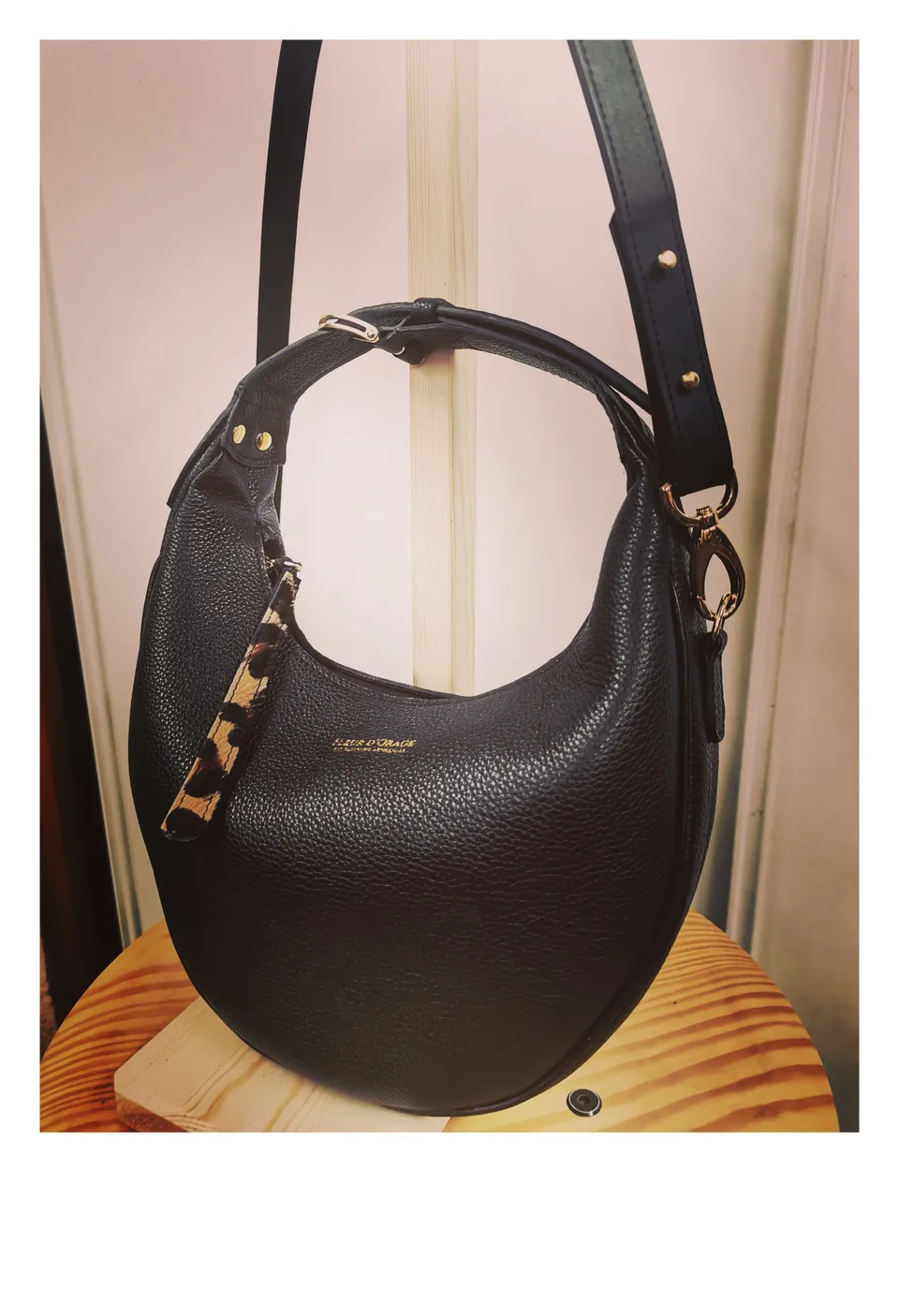 fleur-d-orage-dune-ms-sac-main-cuir-grain-noir image 1